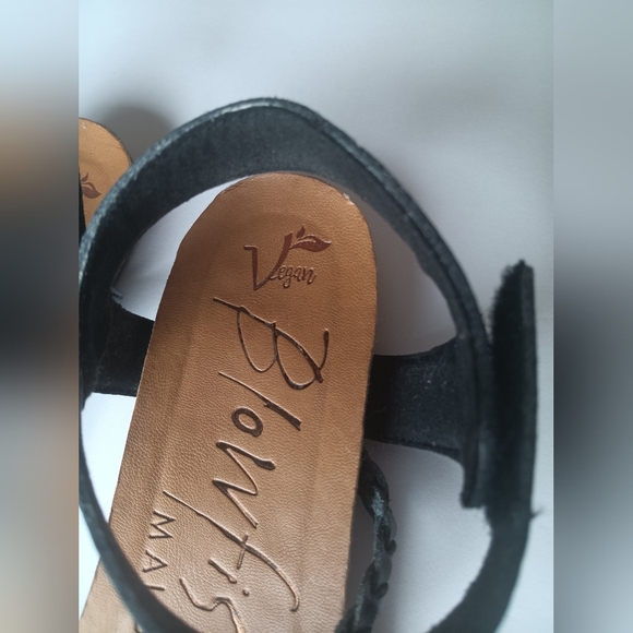 Blowfish Black and Brown Sandals with Braided Straps - Picture 7 of 8